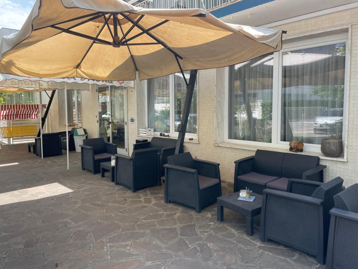 Hotel Aloha تْشيزيناتيكو المظهر الخارجي الصورة