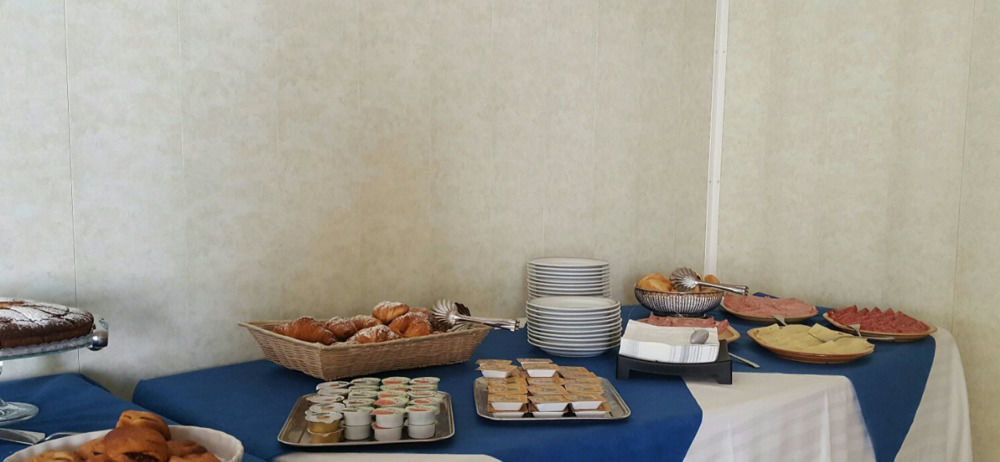 Hotel Aloha تْشيزيناتيكو المظهر الخارجي الصورة